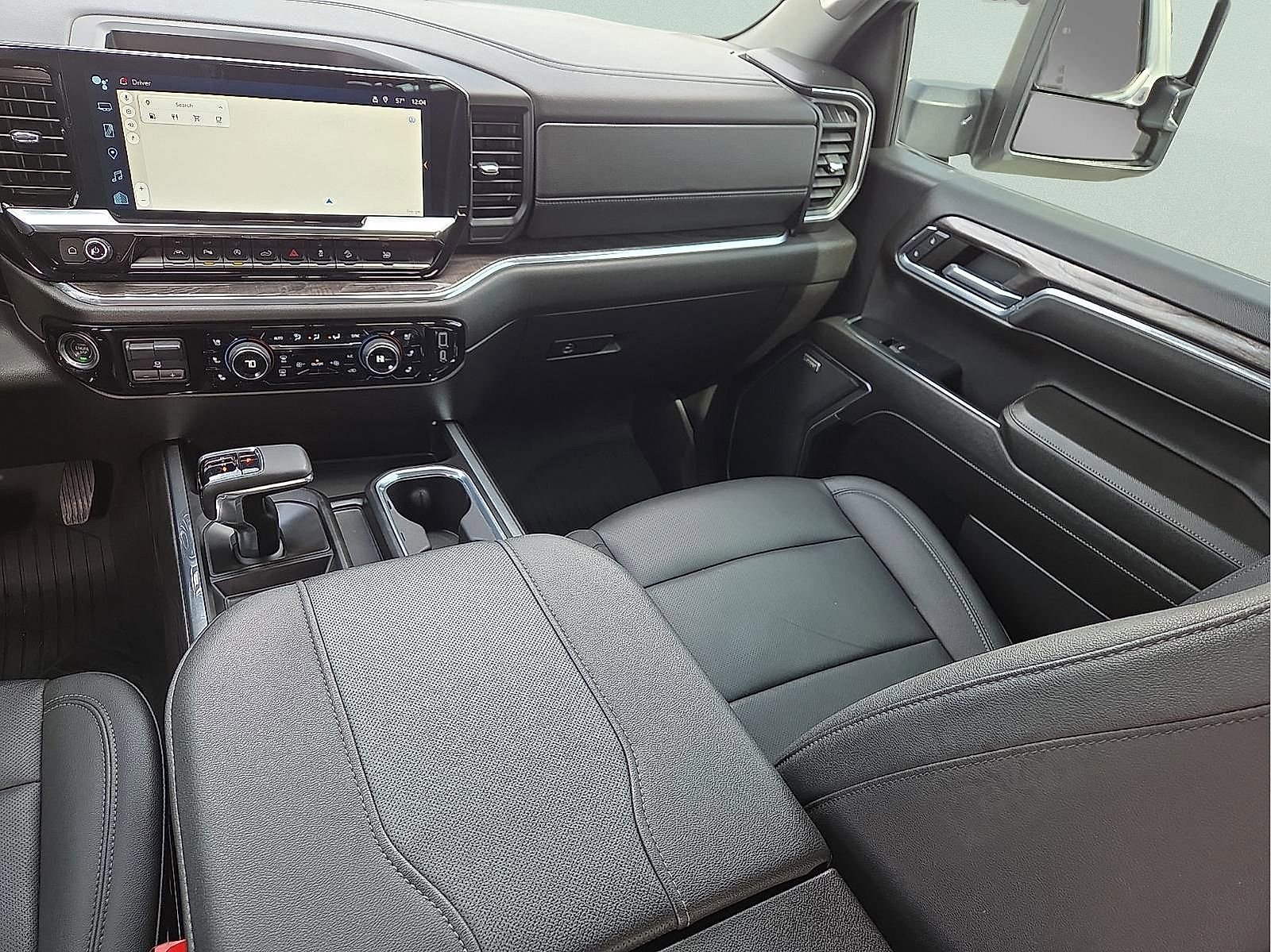 Used 2024 Chevrolet Silverado 1500 LTZ image 12