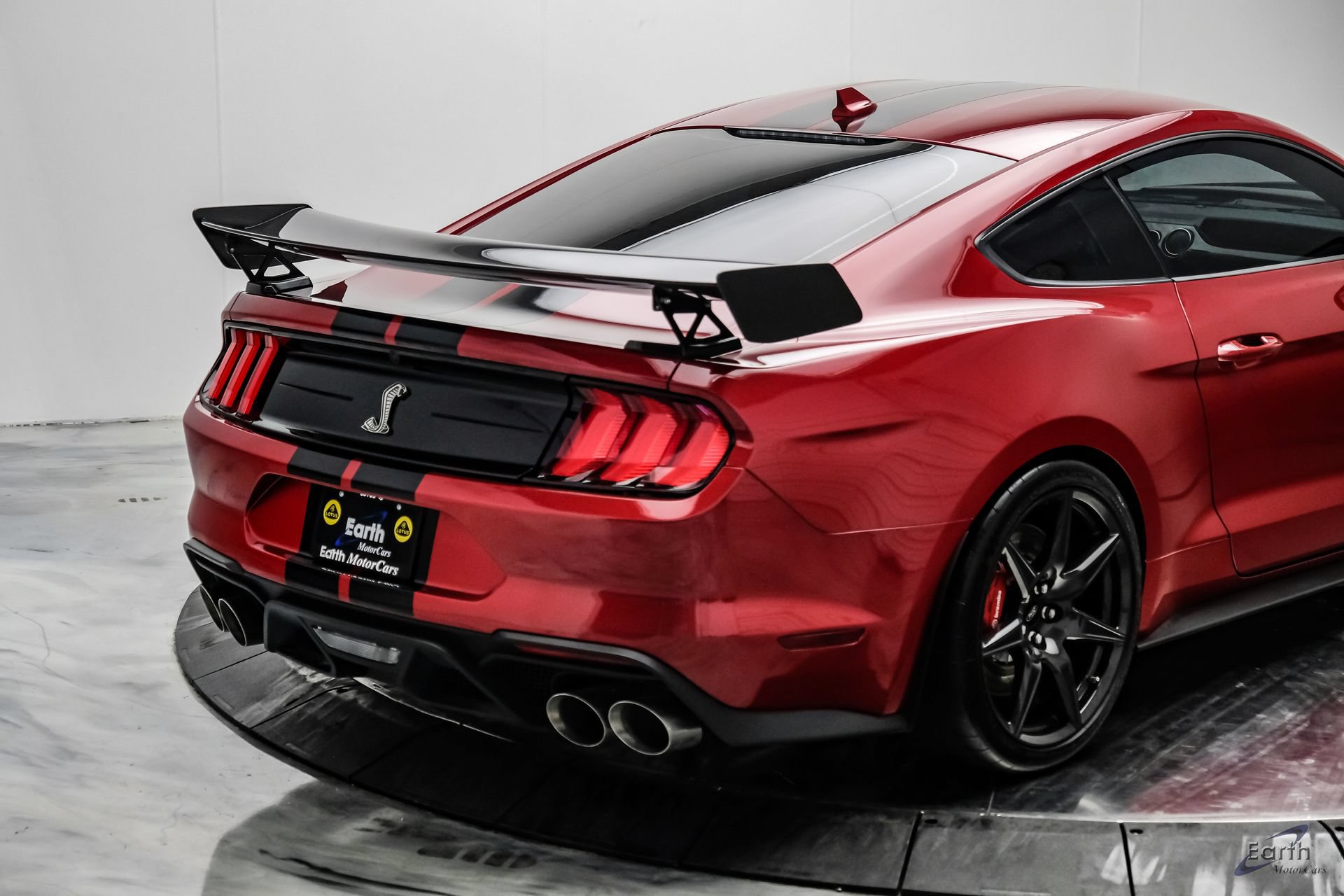 Used 2020 Ford Mustang Shelby GT500 w/ Carbon Fiber Track Pack RWD image 23