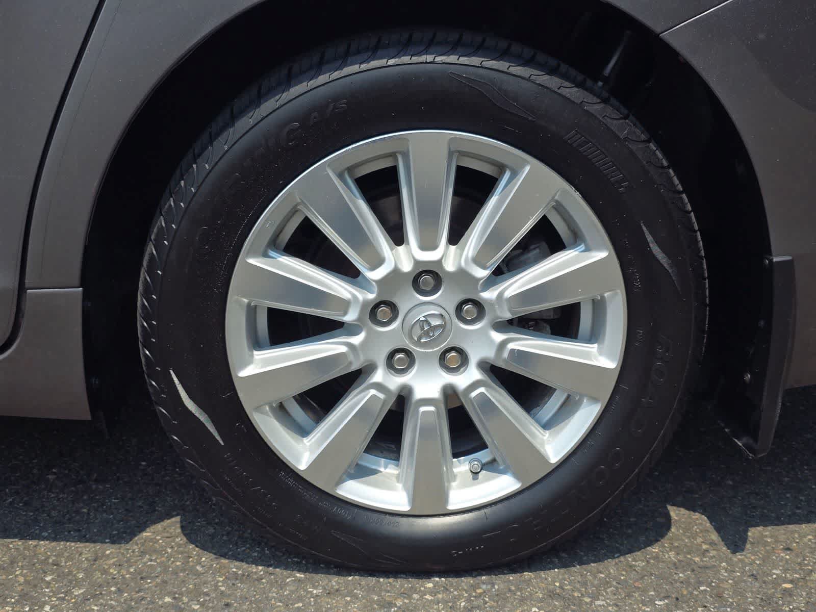Used 2017 Toyota Sienna Limited AWD/4WD image 8
