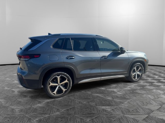 New 2026 Volkswagen Tiguan SE FWD image 5