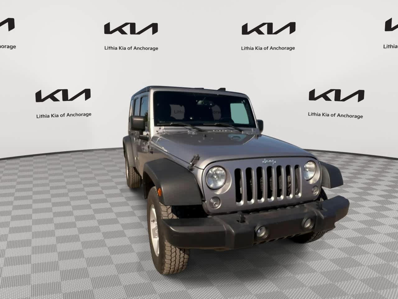 Used 2018 Jeep Wrangler Unlimited Sport S AWD/4WD image 3