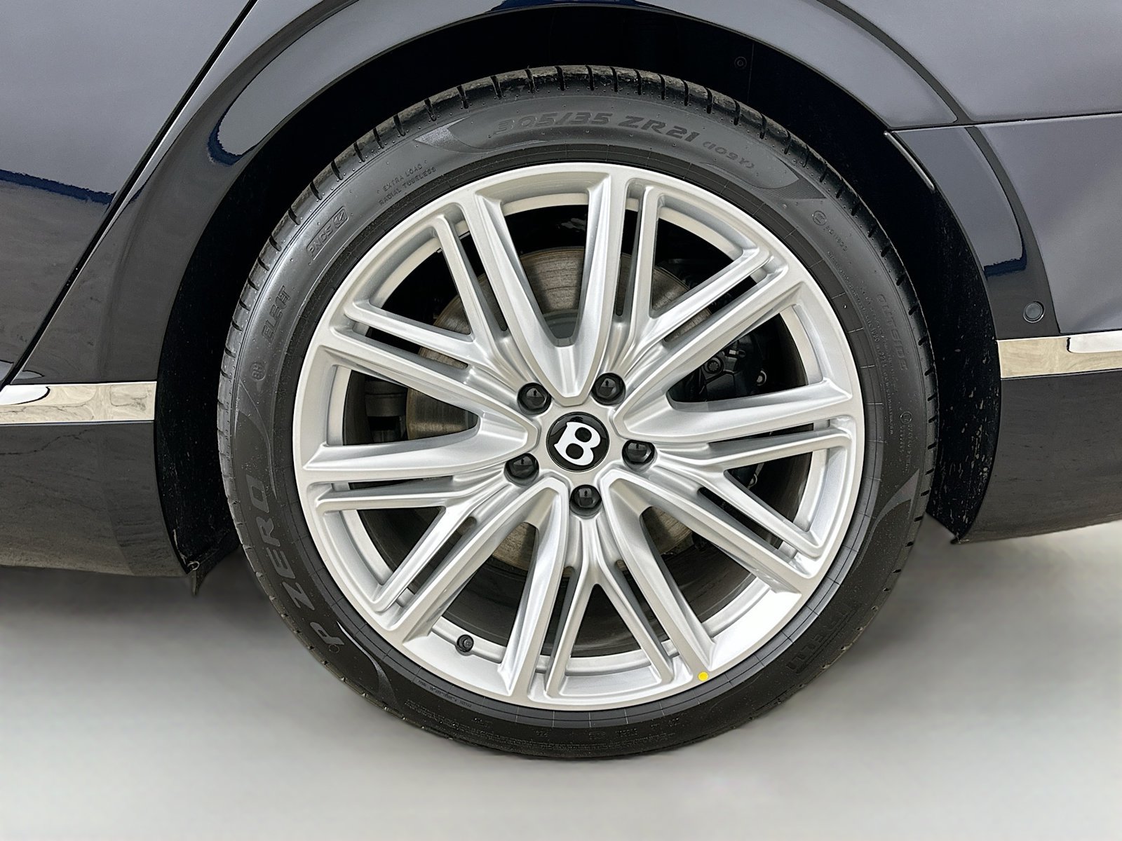 New 2026 Bentley Flying Spur V8 AWD/4WD image 57