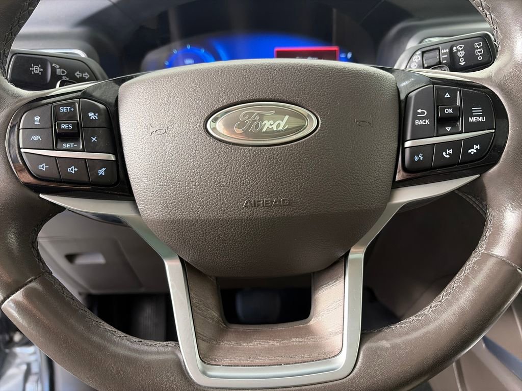 Certified 2021 Ford Explorer Platinum w/ Equipment Group 601A image 16