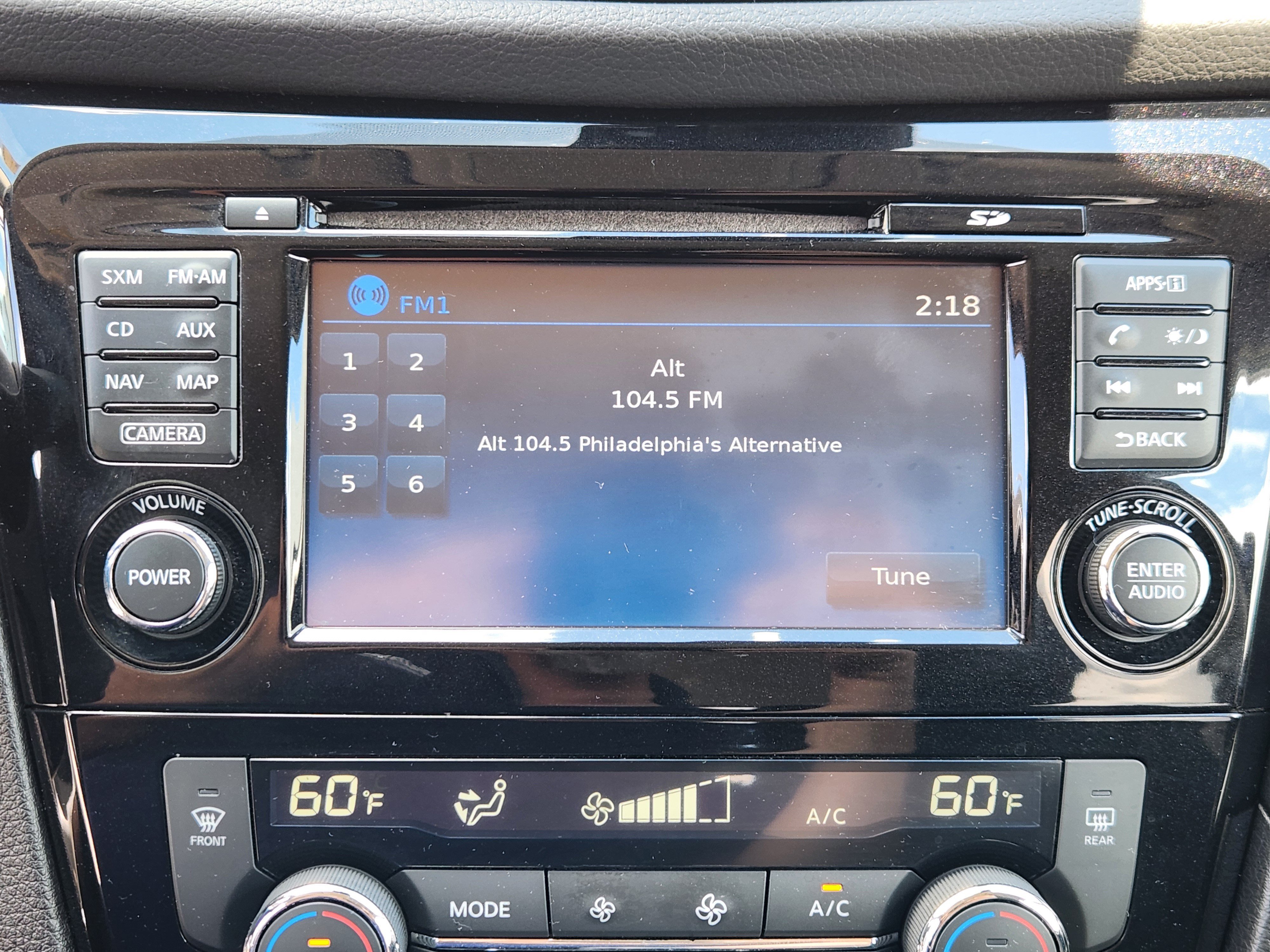 Used 2017 Nissan Rogue SL FWD image 11
