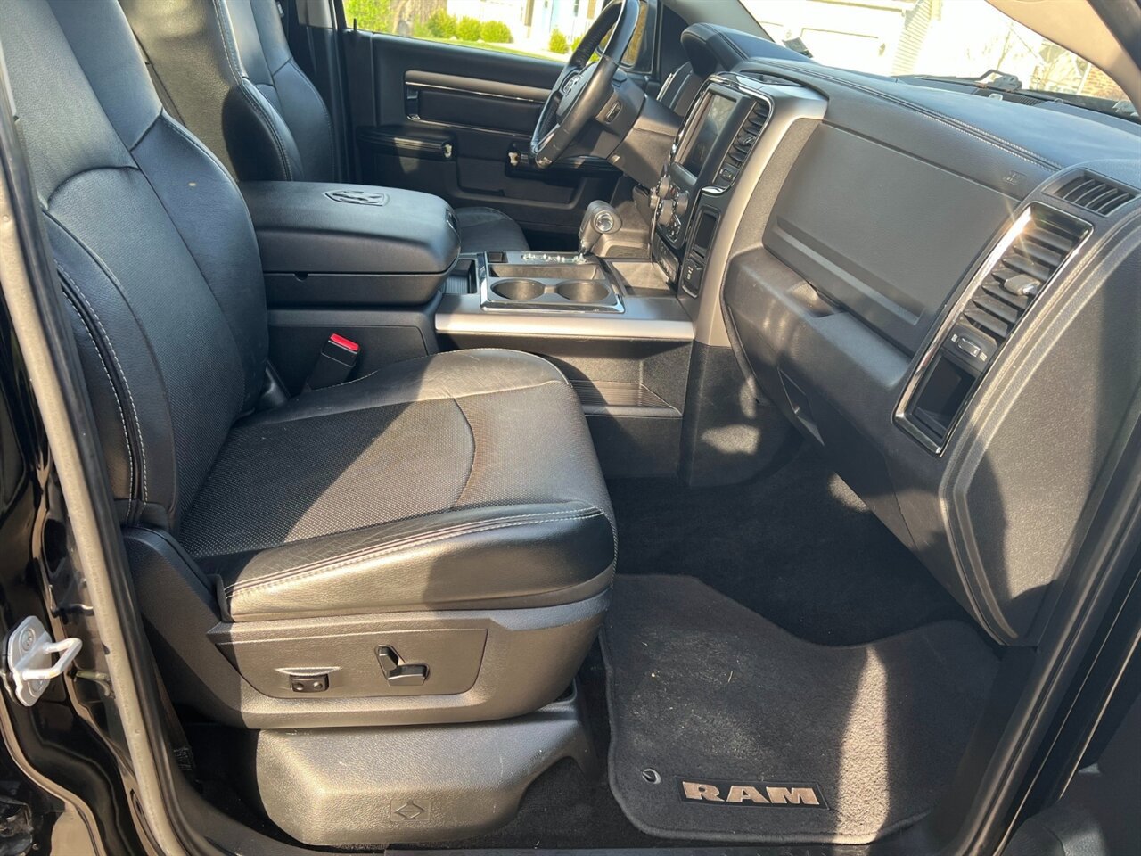 Used 2013 RAM 1500 Sport w/ Sport Premium Group image 41