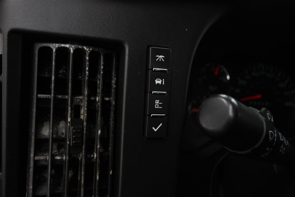 Used 2023 GMC Savana 2500 Extended RWD image 17