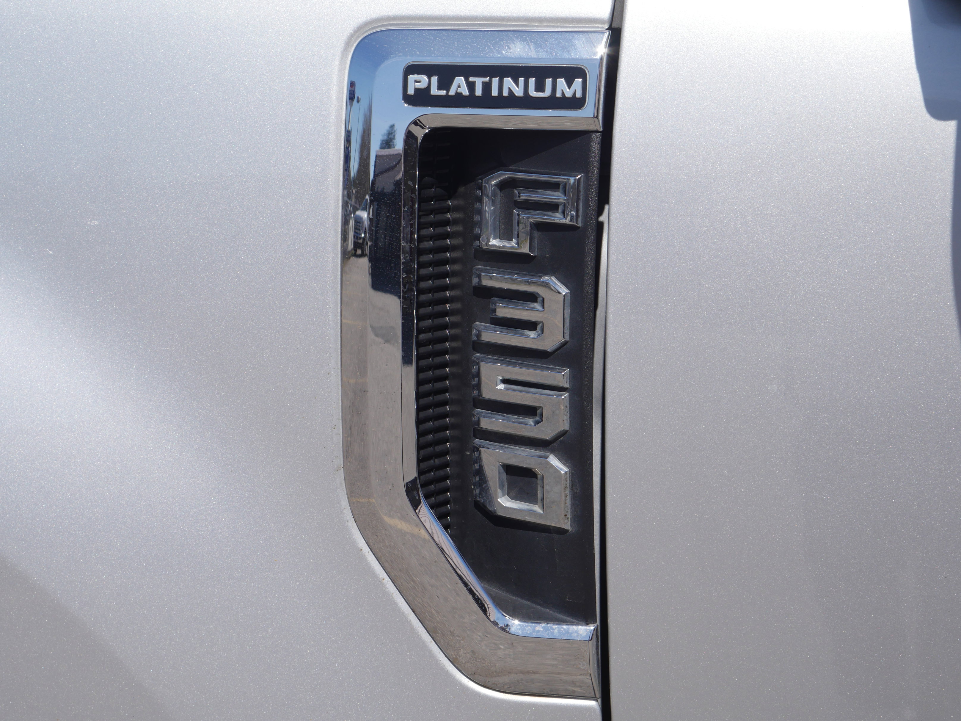 Used 2019 Ford F350 Platinum w/ Platinum Ultimate Package image 19