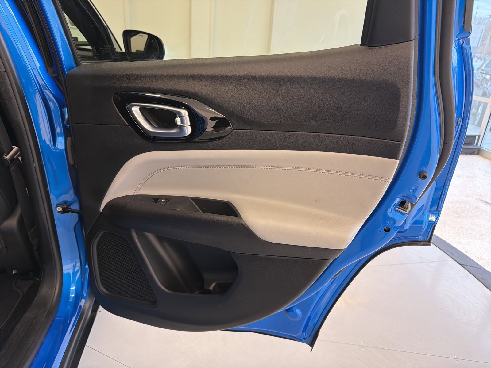 Used 2024 Jeep Compass Limited image 40