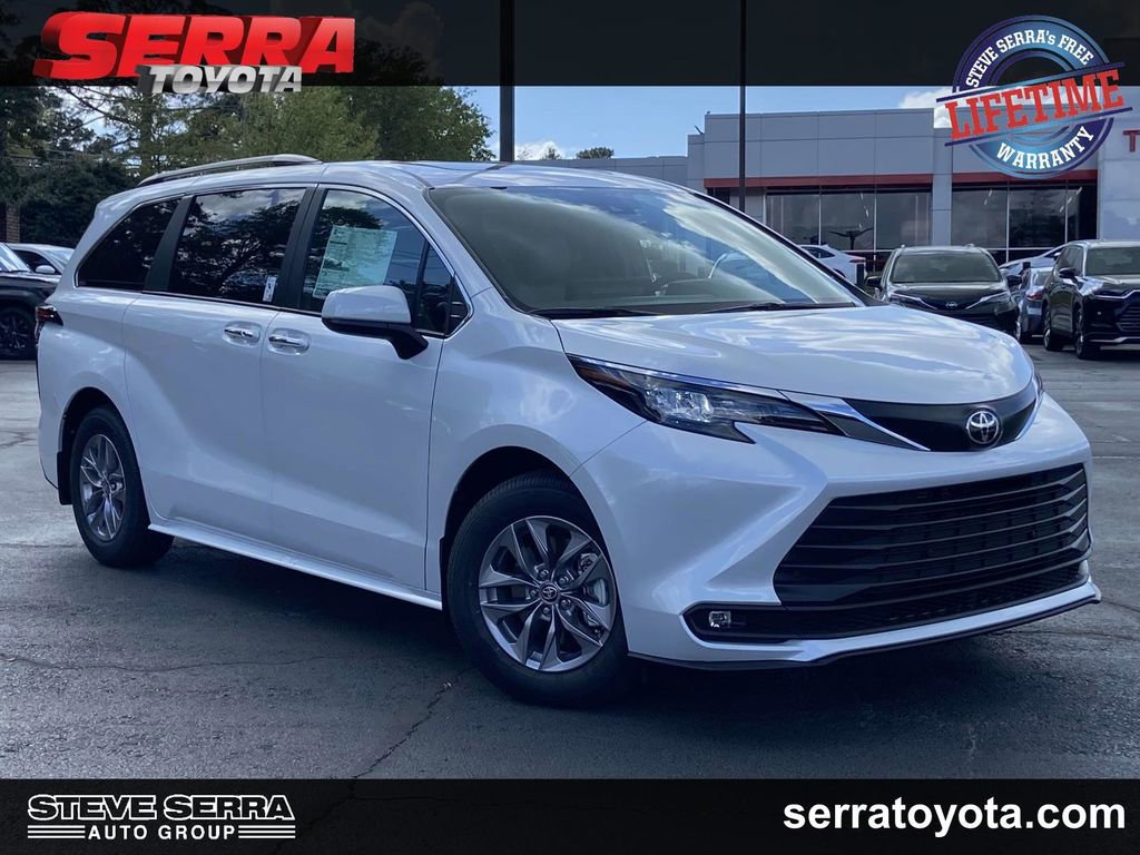 New 2026 Toyota Sienna XLE image 1