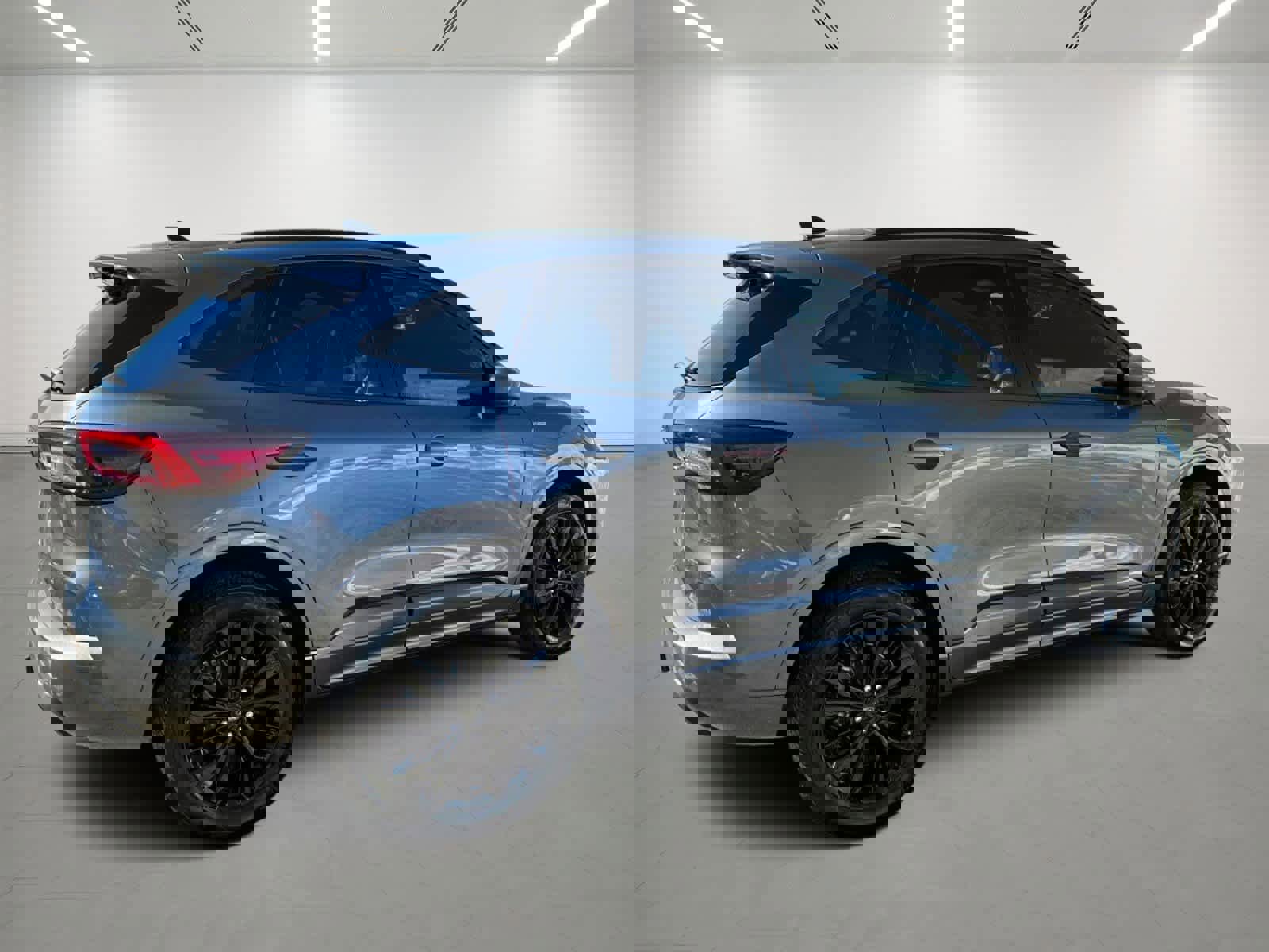 Used 2023 Ford Escape ST-Line Elite w/ Class II Trailer Tow Package image 4