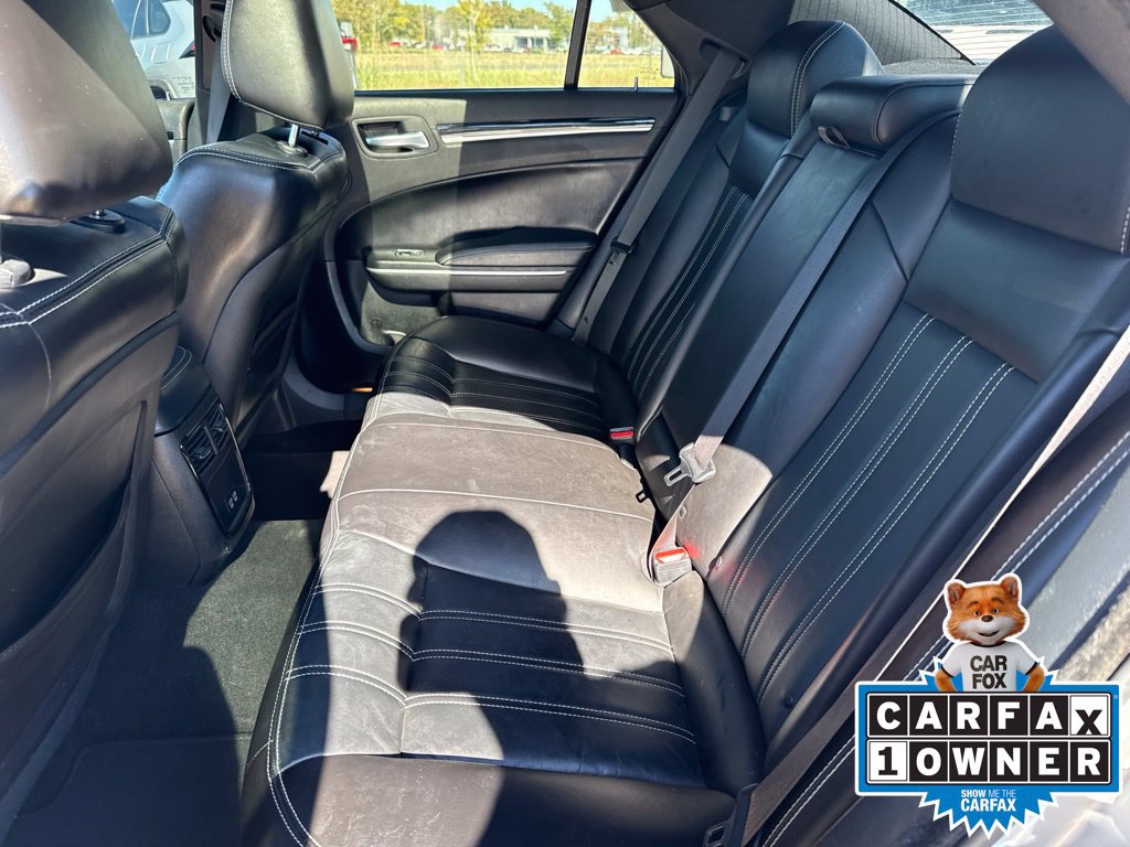 Certified 2023 Chrysler 300 S RWD image 11
