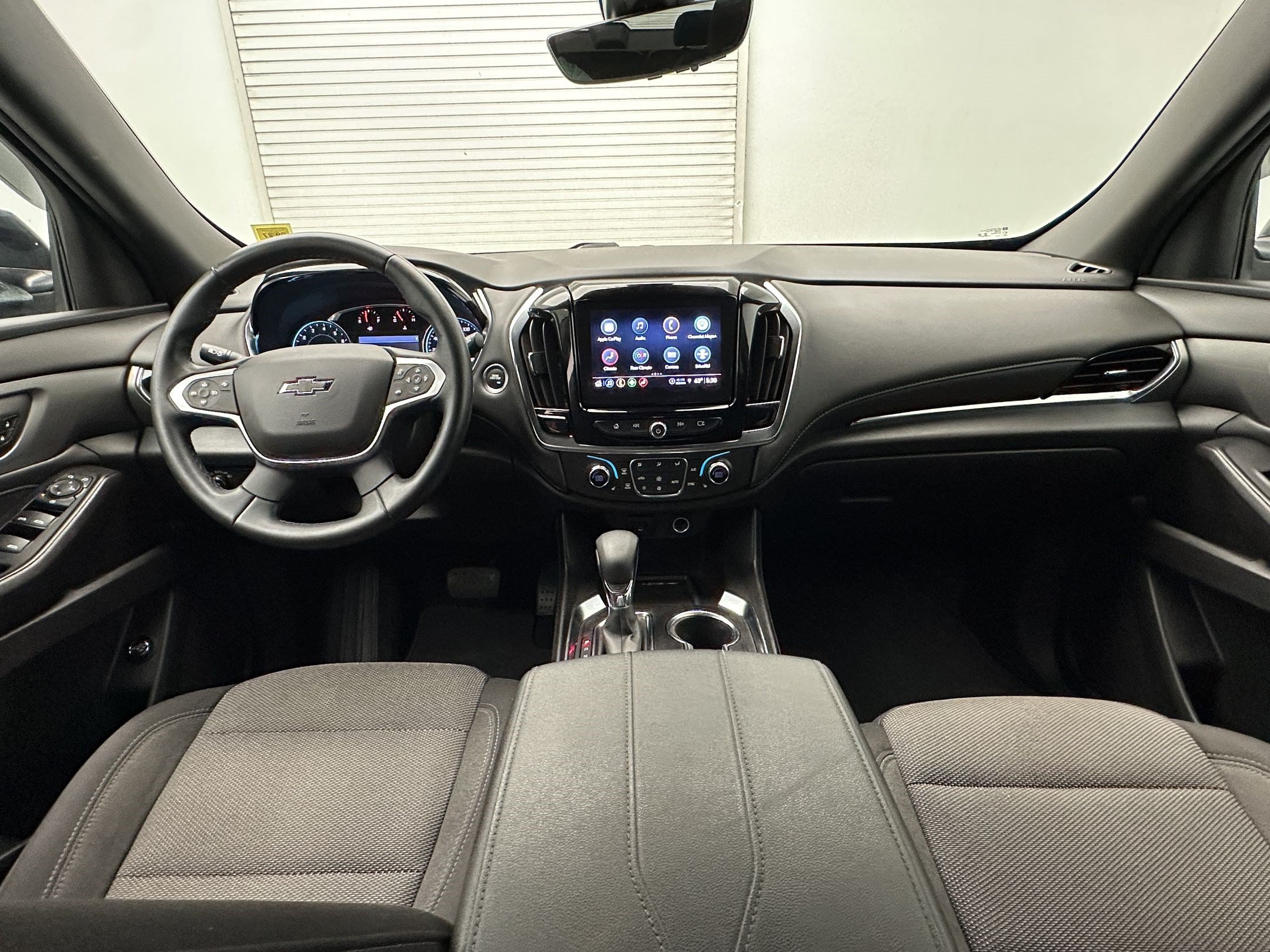 Used 2023 Chevrolet Traverse LT w/ Midnight/Sport Edition AWD/4WD image 16