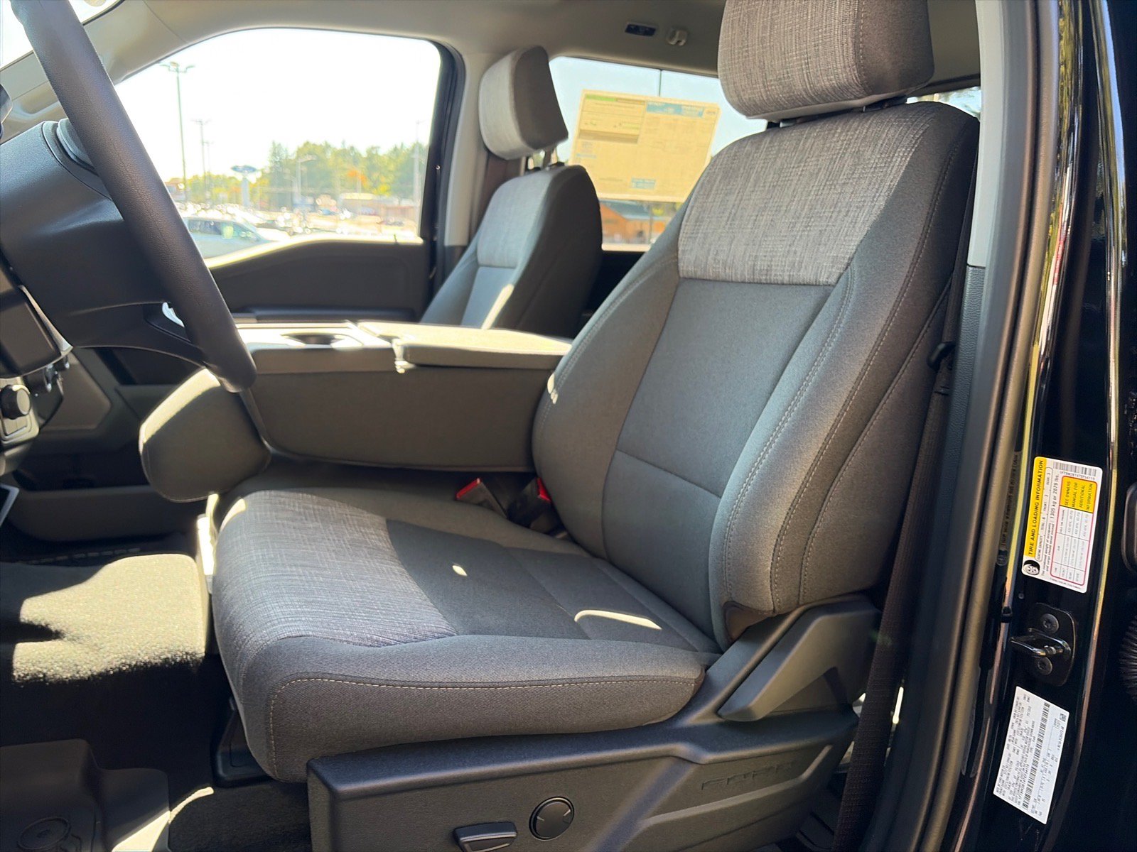 New 2026 Ford F250 XLT w/ XLT Premium Package AWD/4WD image 13