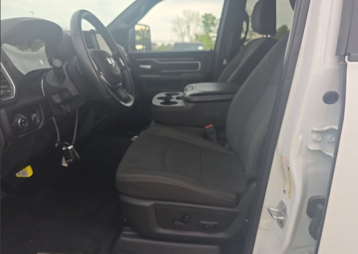 Used 2024 RAM 2500 Big Horn w/ Night Edition AWD/4WD image 35