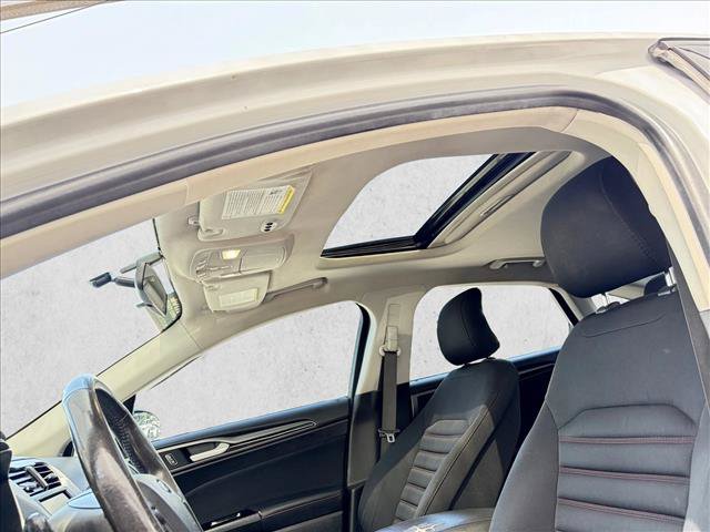 Used 2016 Ford Fusion SE FWD image 10