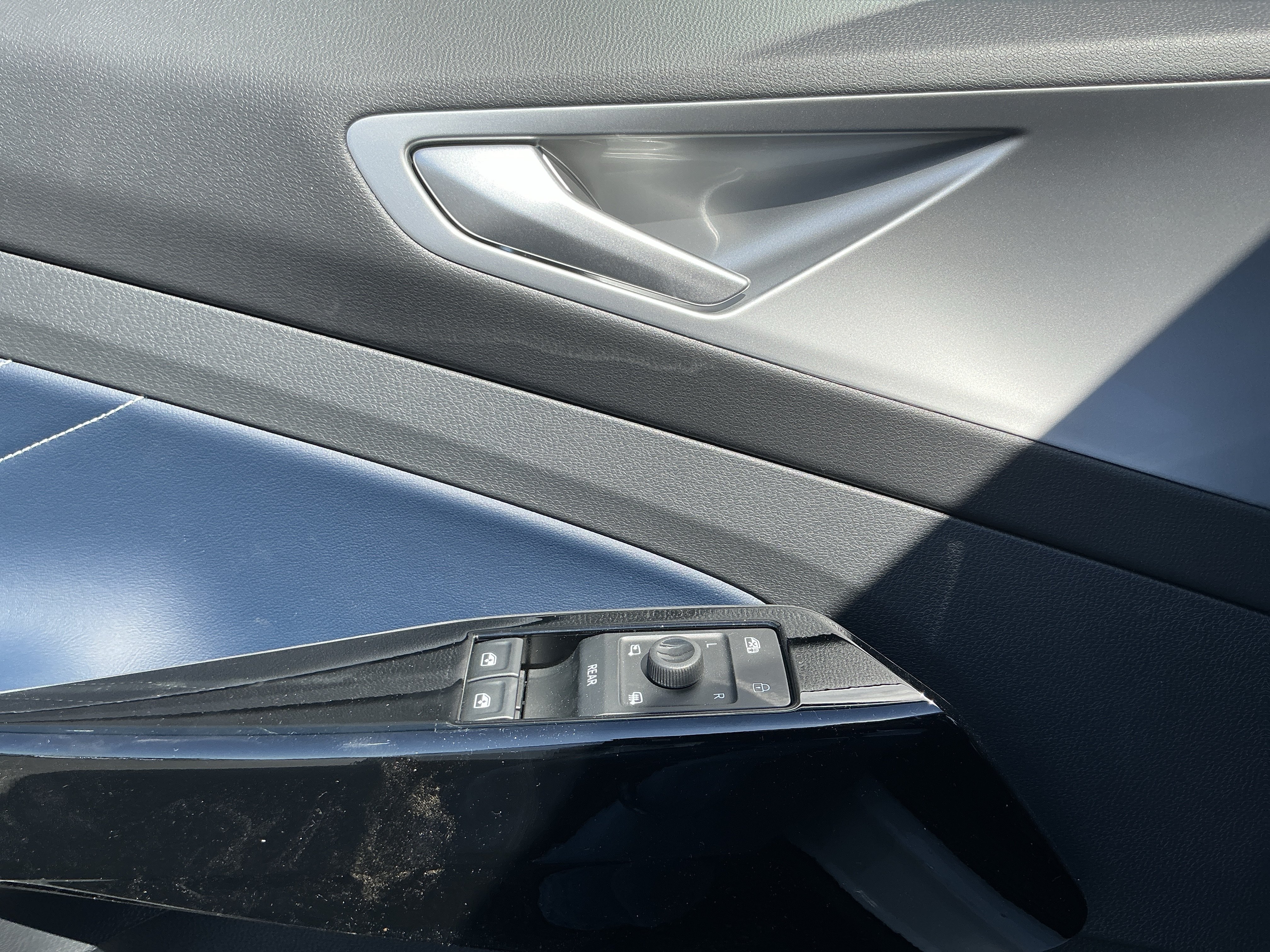 New 2026 Volkswagen ID.4 Pro S Plus AWD/4WD image 10