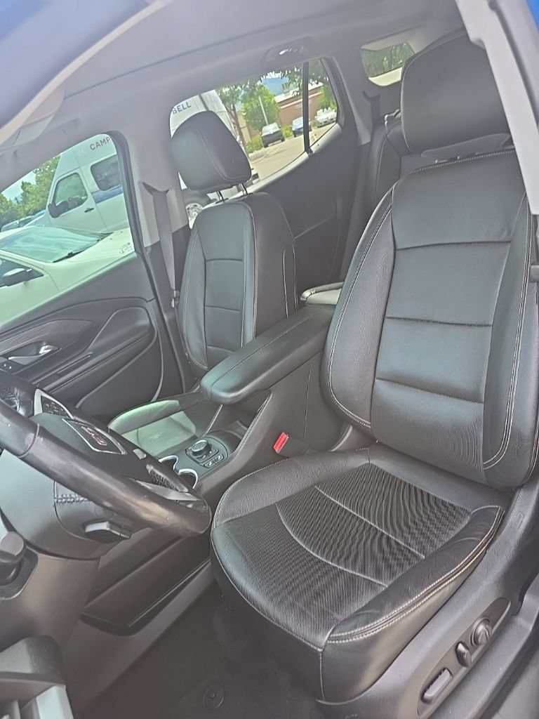 Used 2020 GMC Terrain SLT w/ GMC Pro Grade Package AWD/4WD image 16