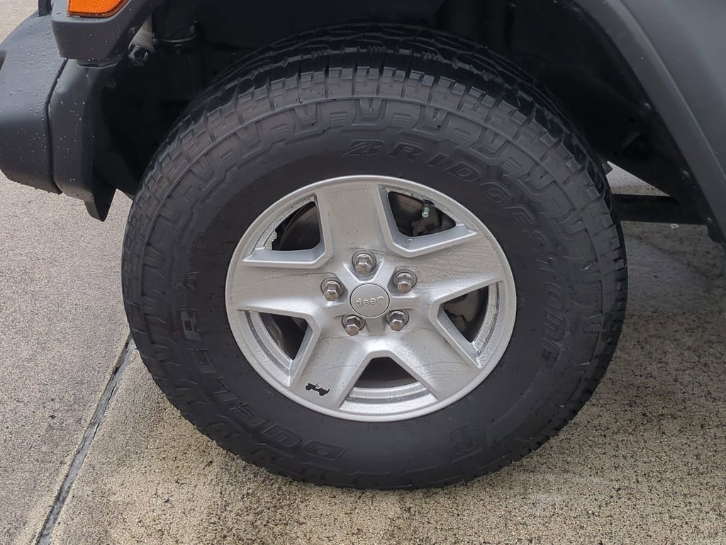 Used 2020 Jeep Gladiator Sport w/ Quick Order Package 24S image 10