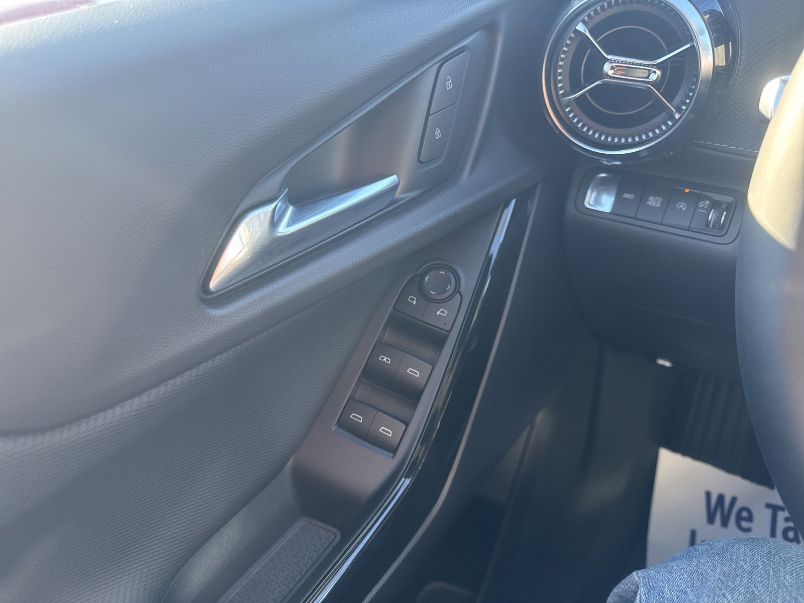 New 2026 Chevrolet Equinox LT image 13