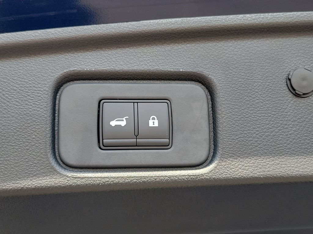 New 2026 Nissan Pathfinder SV FWD image 17