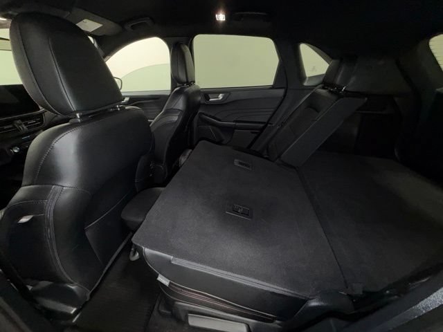 Used 2024 Ford Escape ST-Line w/ Tech Pack #1 AWD/4WD image 30