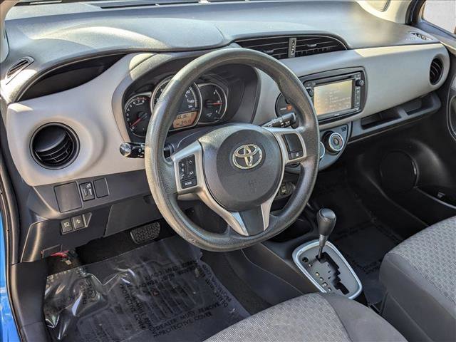Used 2017 Toyota Yaris L image 10