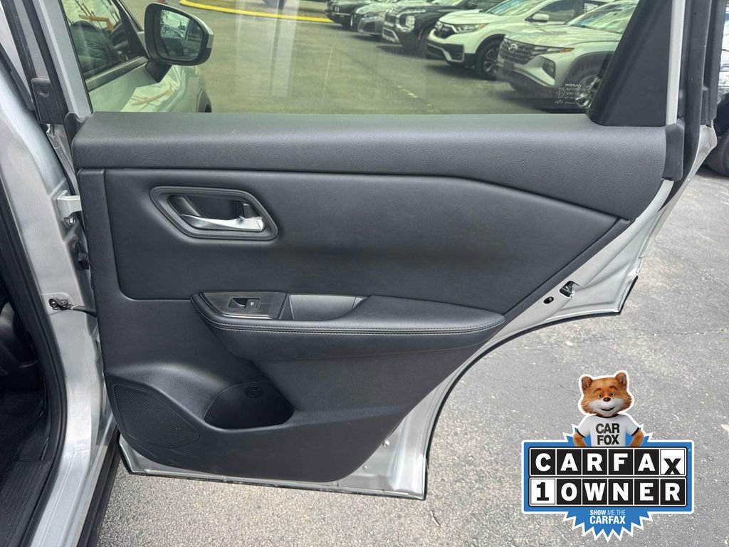 Used 2024 Nissan Rogue SV AWD/4WD image 23