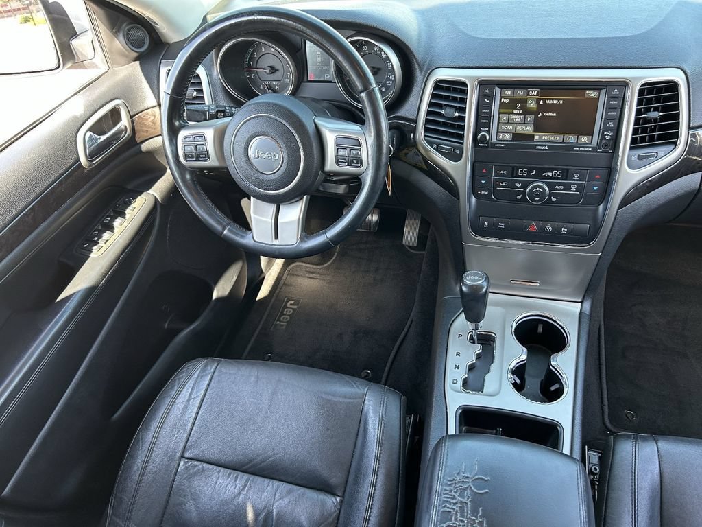 Used 2013 Jeep Grand Cherokee Laredo RWD image 15