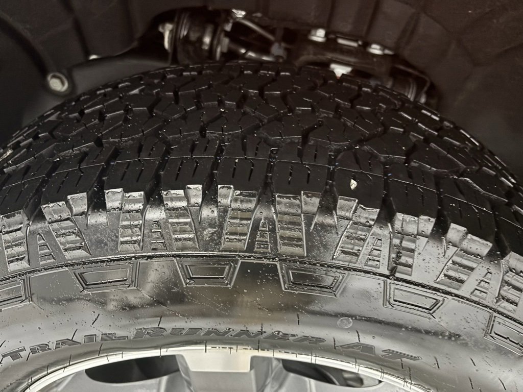 New 2025 GMC Sierra 2500 SLT w/ SLT Premium Package image 7