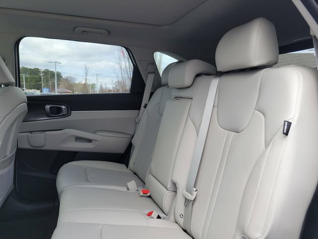 New 2026 Kia Sorento S w/ S Panoramic Sunroof Package FWD image 9