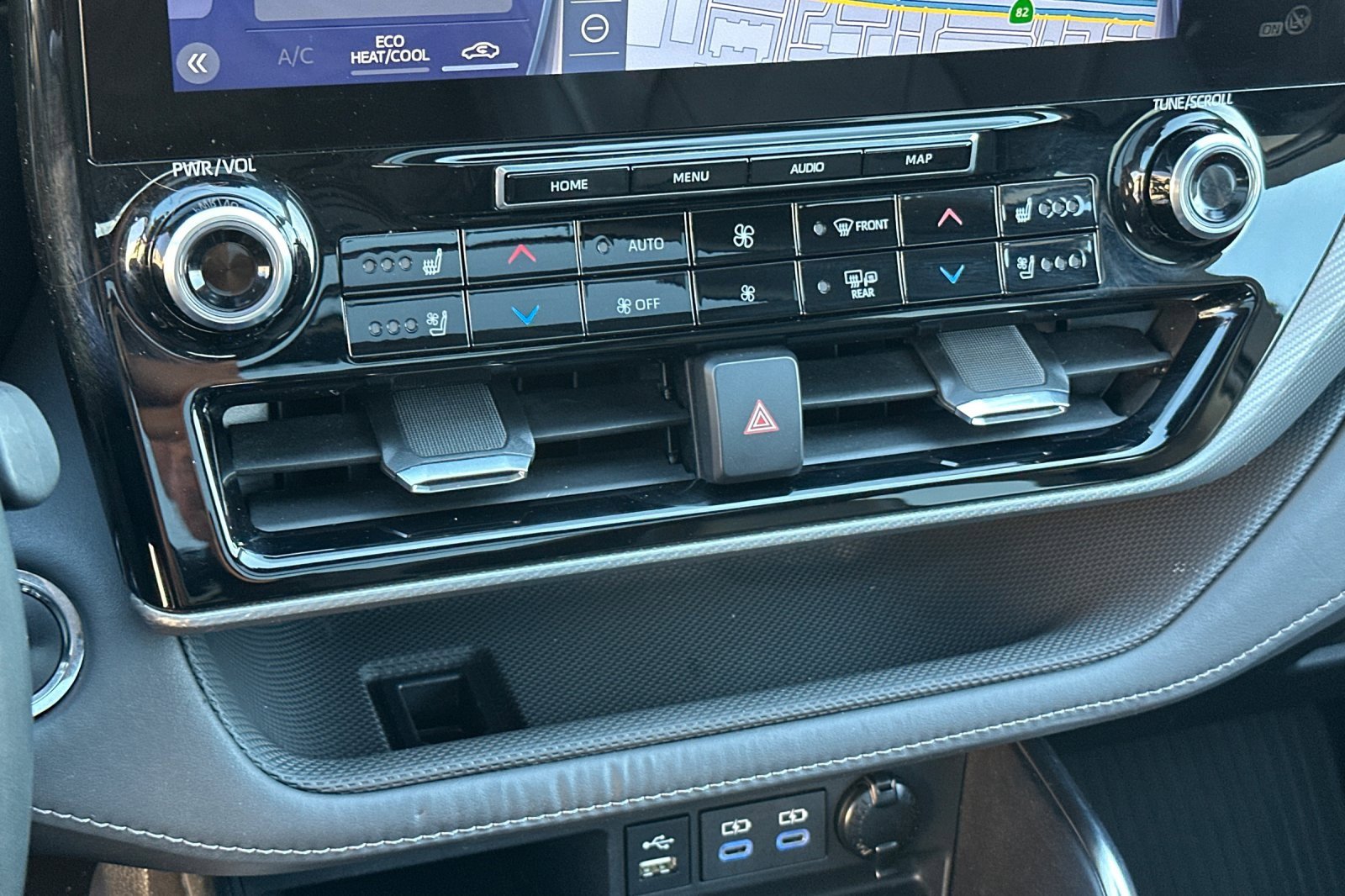 Certified 2022 Toyota Highlander Platinum image 27