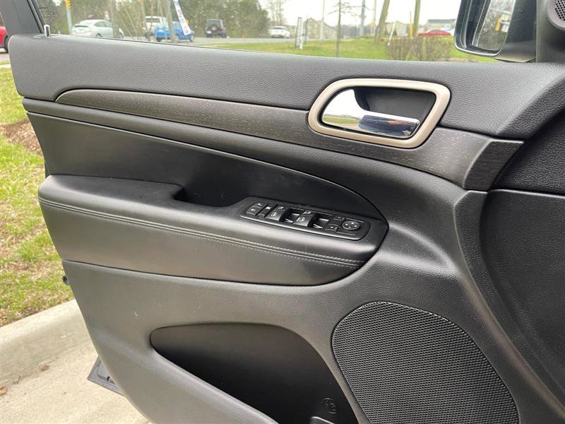 Used 2015 Jeep Grand Cherokee Laredo w/ Quick Order Package 23E image 56