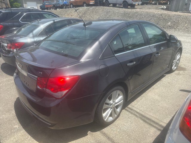 Used 2015 Chevrolet Cruze LTZ w/ Sun, Sound and Sport Package FWD image 4