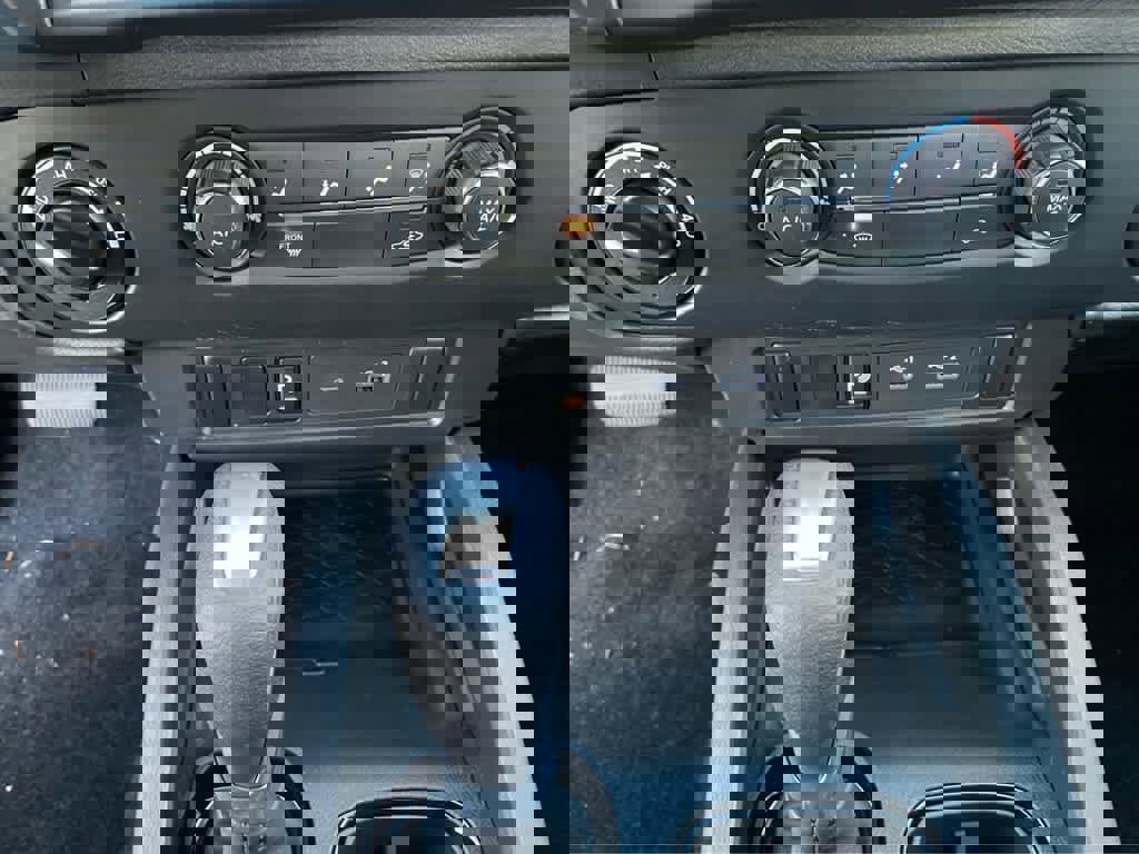 New 2026 Nissan Frontier SV w/ All-Weather Content Package image 19