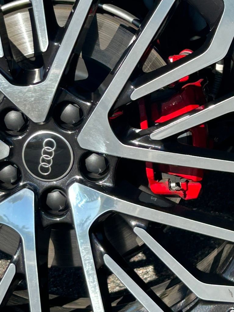 Used 2025 Audi SQ5 Premium Plus w/ Premium Plus Package image 42