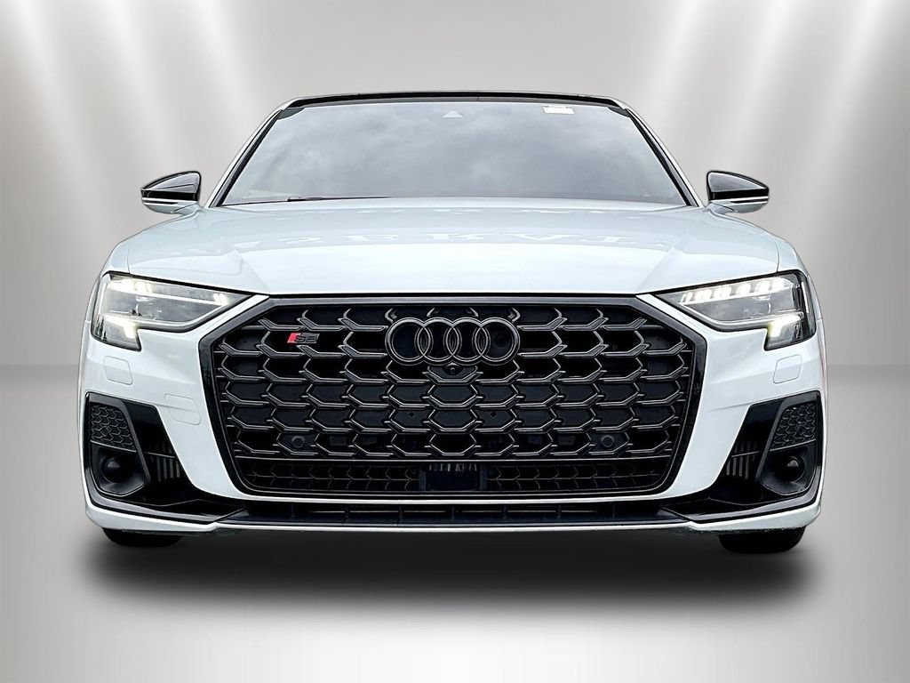 Used 2022 Audi S8 w/ S8 Comfort Plus Package AWD/4WD image 2