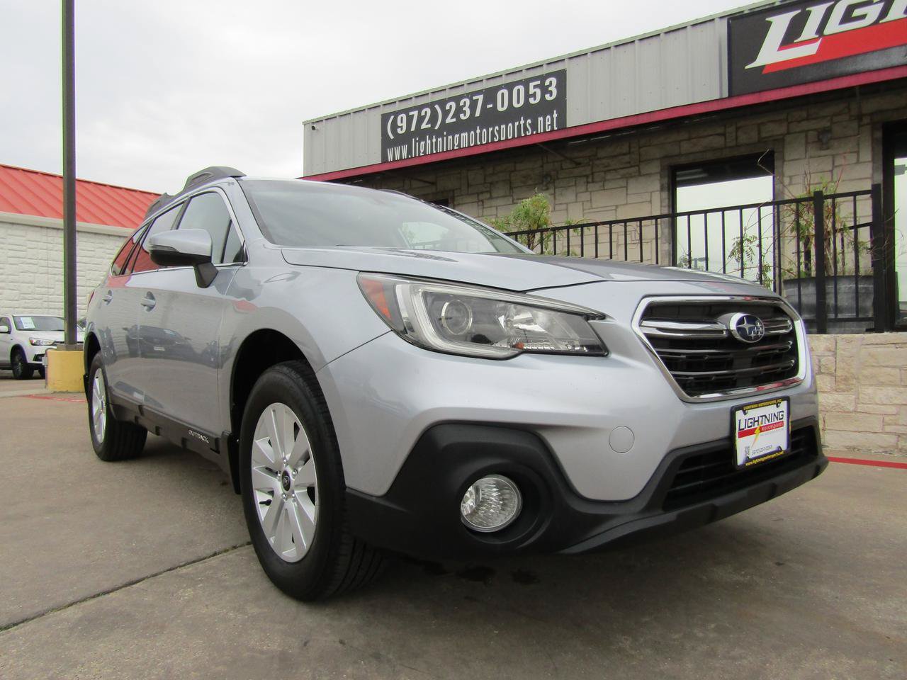 Used 2018 Subaru Outback 2.5i Premium AWD/4WD image 6