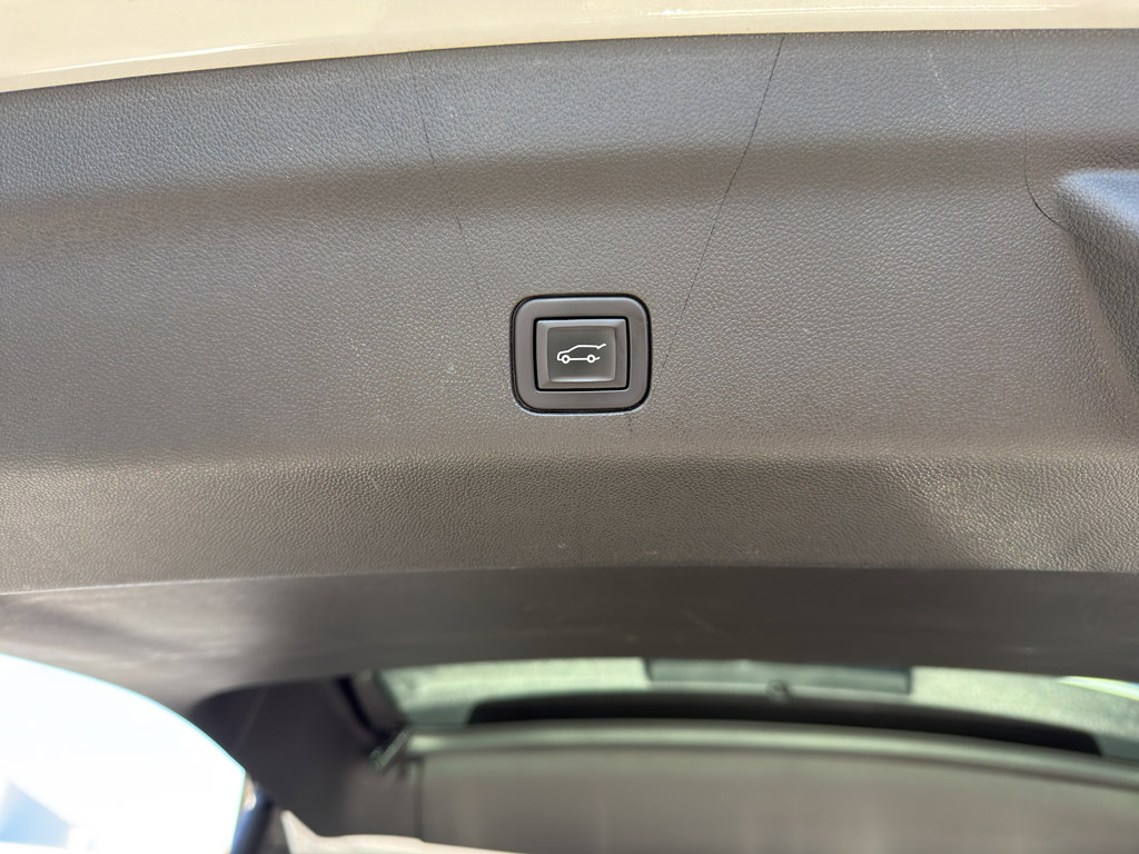 Used 2022 Chevrolet Tahoe RST w/ Luxury Package image 31