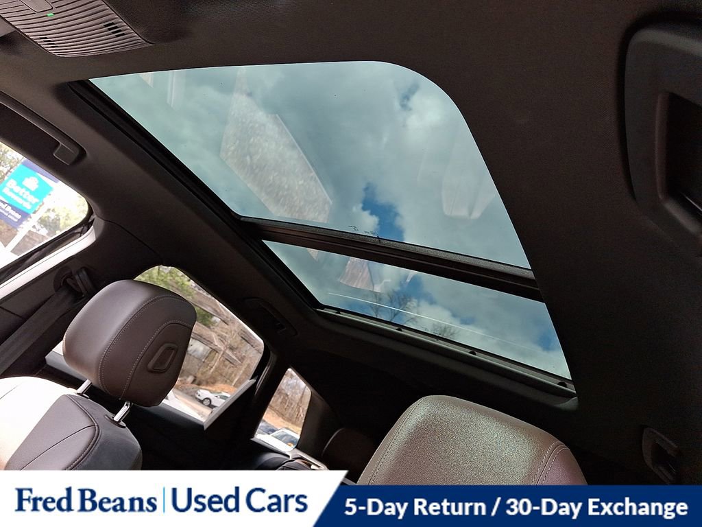 Used 2023 Audi Q4 e-tron Premium Plus w/ Premium Plus image 16