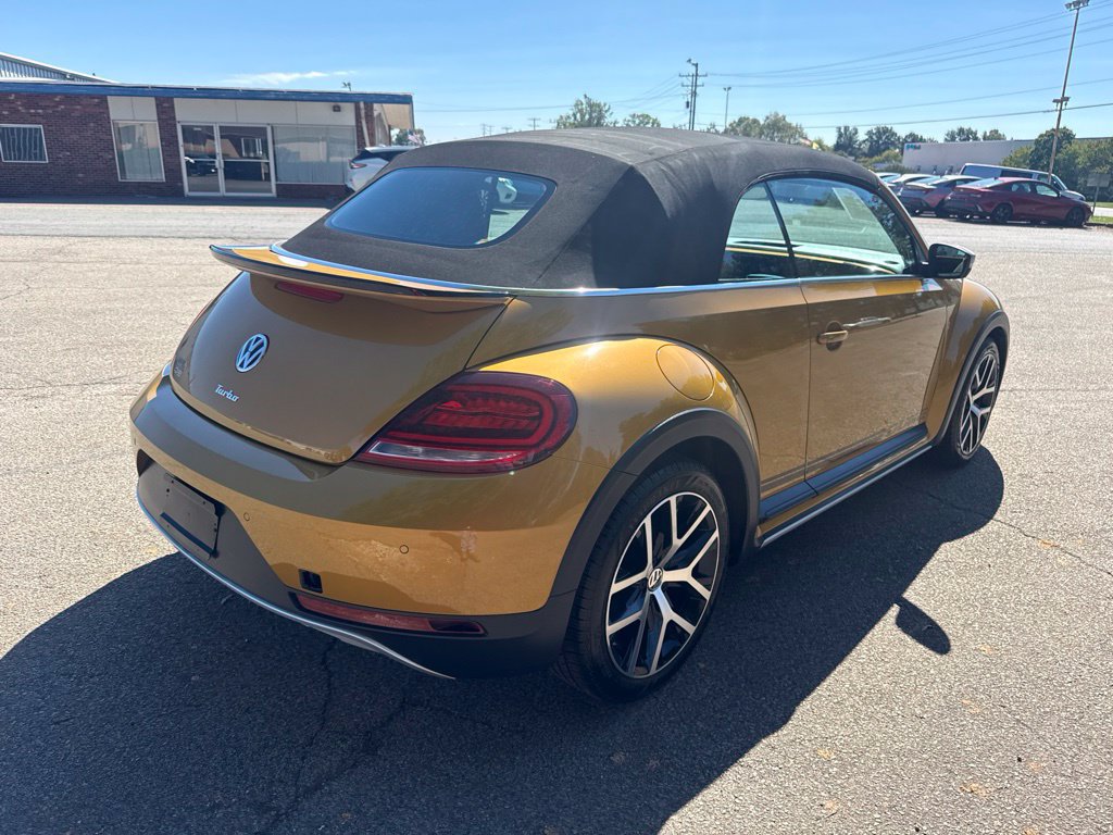 Used 2017 Volkswagen Beetle 1.8T Dune FWD image 5