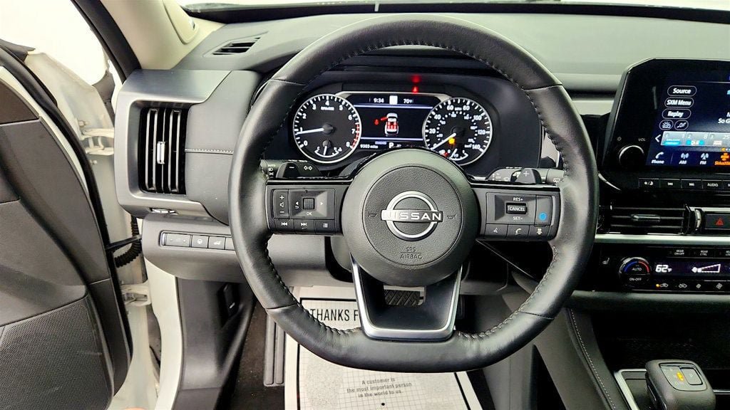 Used 2024 Nissan Pathfinder SL w/ SL Premium Package FWD image 21