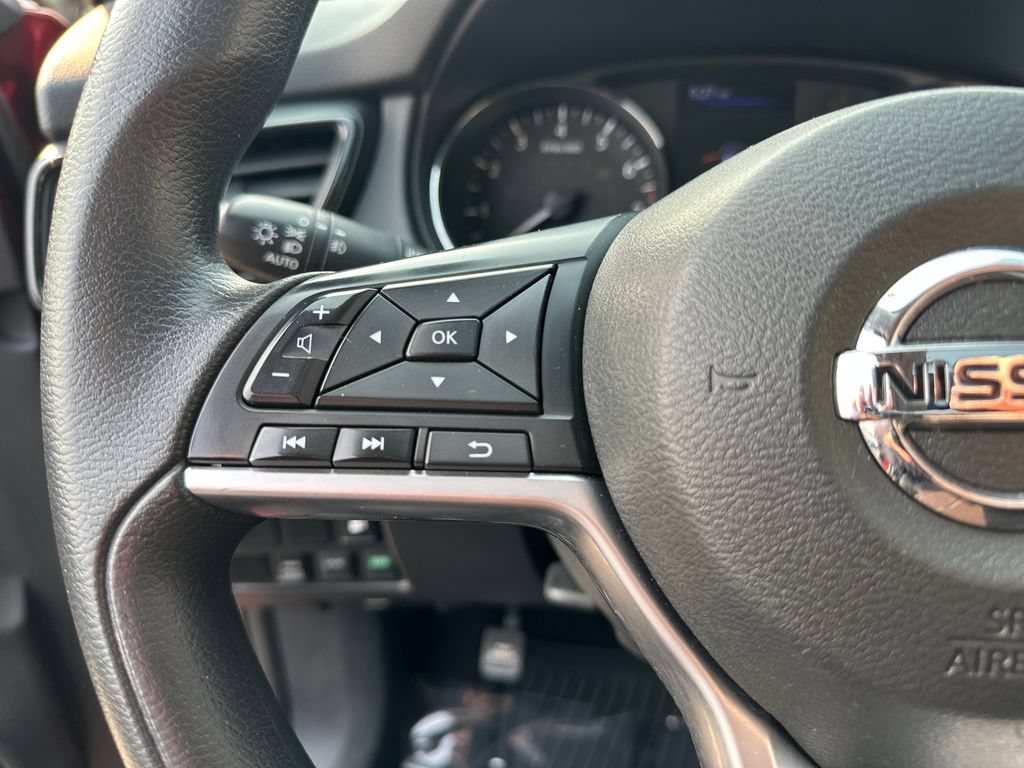 Used 2018 Nissan Rogue SV AWD/4WD image 19