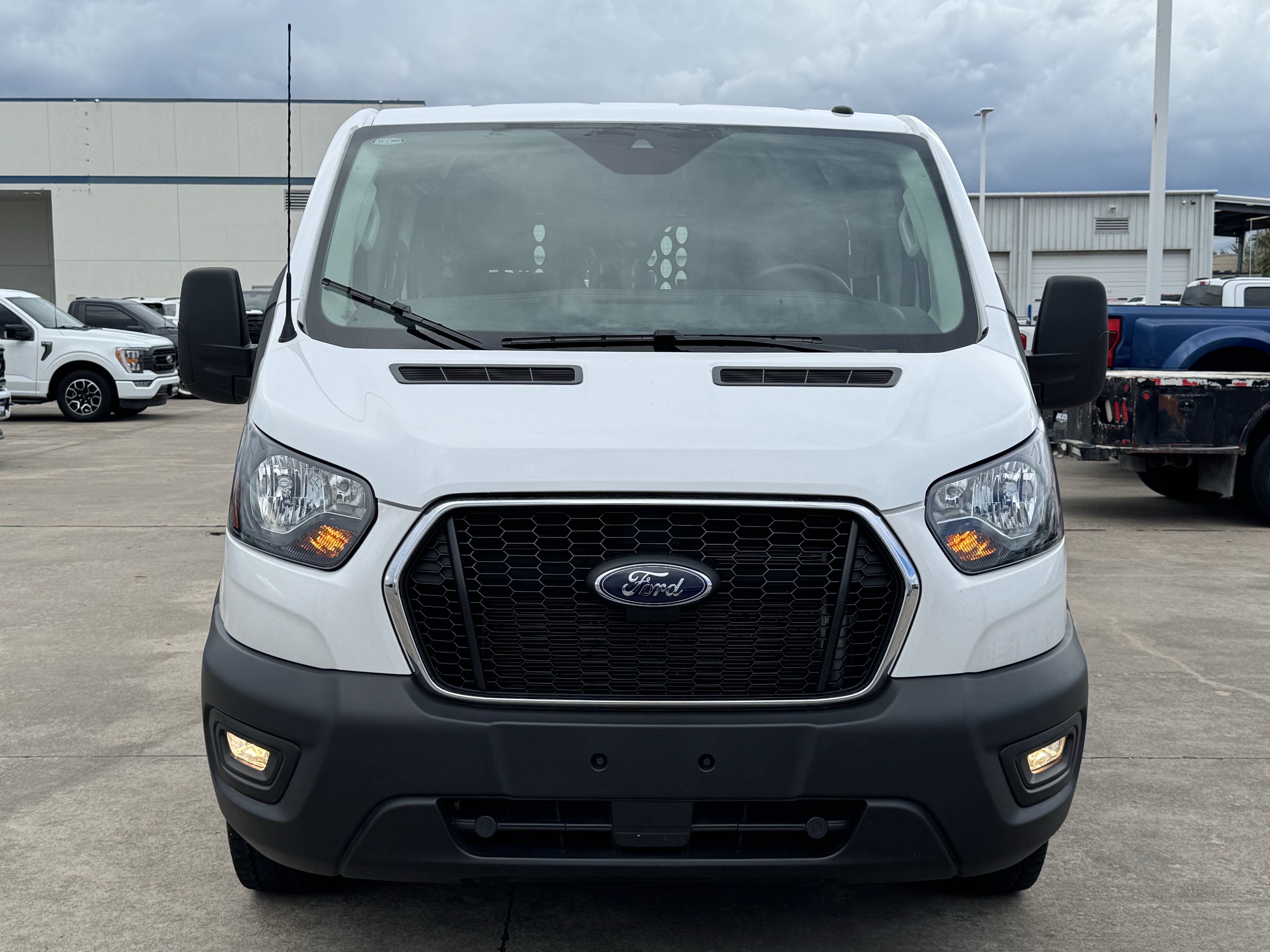 Certified 2025 Ford Transit 250 Low Roof w/ Exterior Upgrade Package RWD image 8