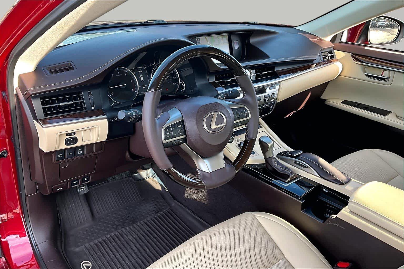 Used 2018 Lexus ES 350 w/ Navigation System Package FWD image 17