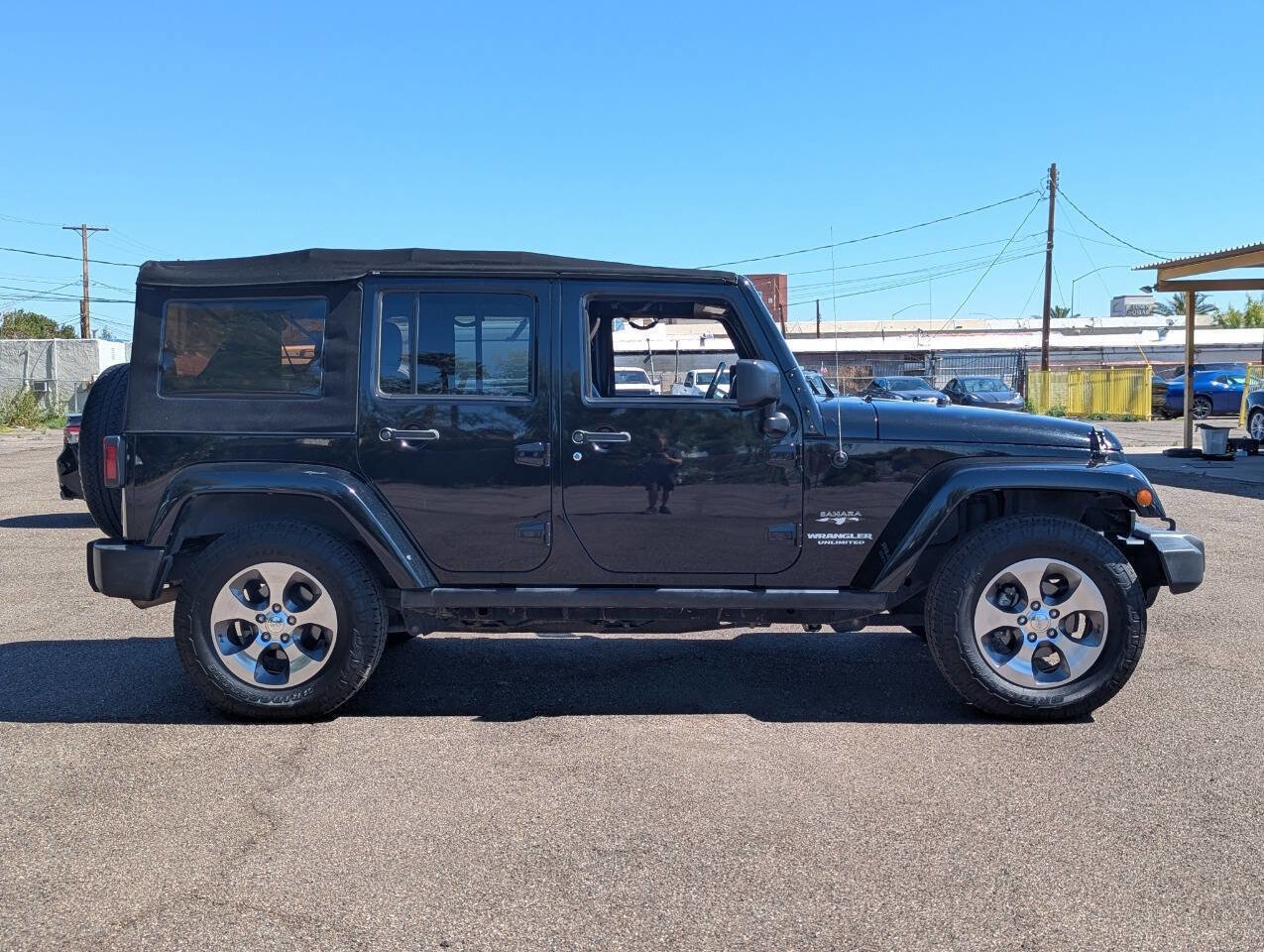 Used 2016 Jeep Wrangler Unlimited Sahara w/ Connectivity Group image 2