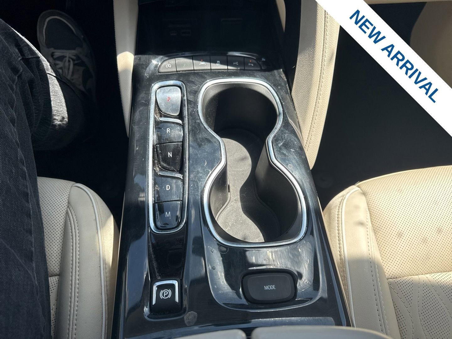 Used 2022 Buick Envision Avenir w/ Technology Package II FWD image 26