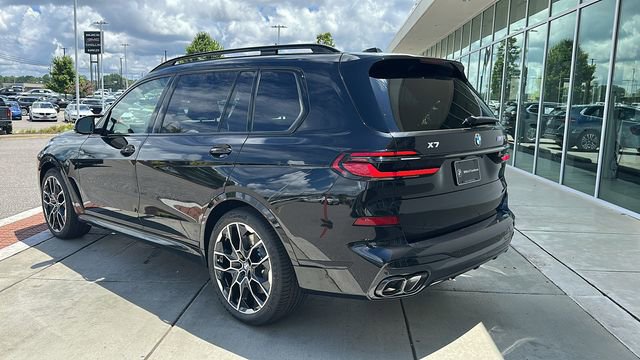 New 2026 BMW X7 M60i image 4