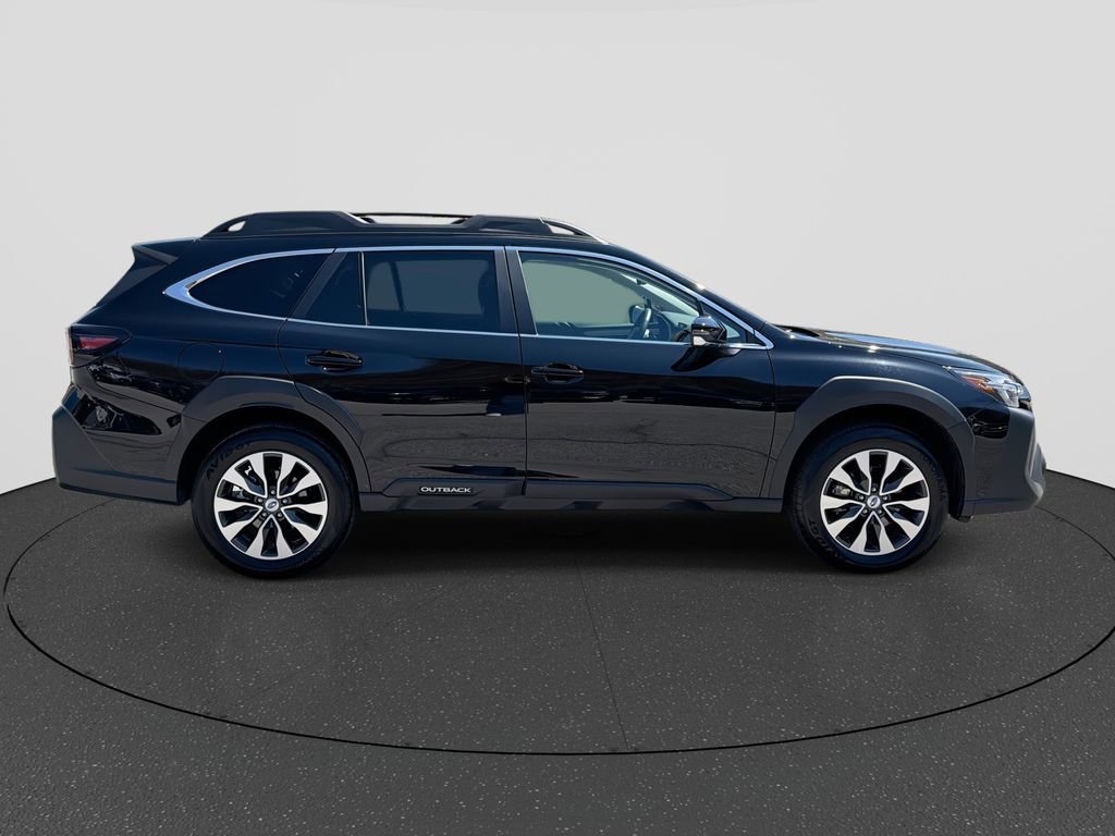 Used 2025 Subaru Outback Limited image 9