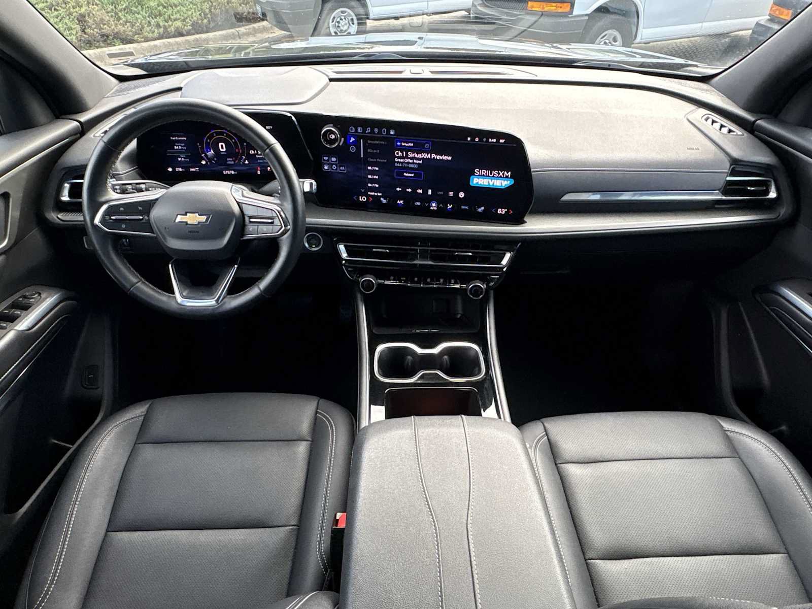 Used 2025 Chevrolet Traverse LT AWD/4WD image 19