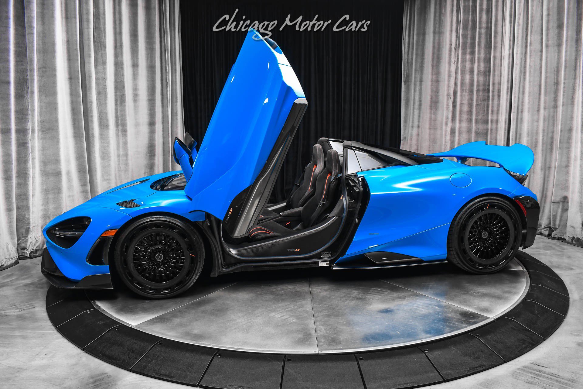 Used 2022 McLaren 765LT image 1